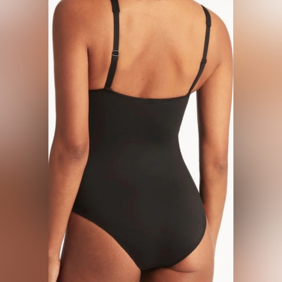 Sea Level Swim  Twist Front One piece Women's sz 8  swimsuit Black New - Picture 2 of 6
